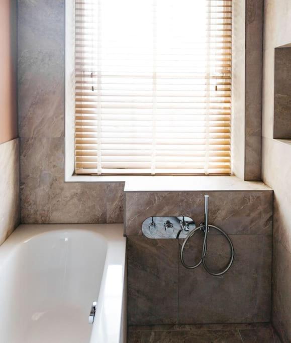 Luxury, Central, Sun-Filled 3 Bed Haven In Bath Exterior foto